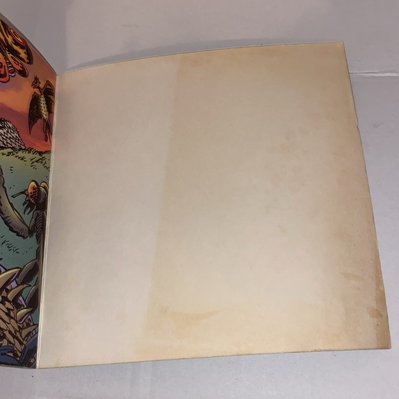 GODZILLA on Monster Island, by Jacqueline Dwyer, 1996, Random House, soft book - Picture 11 of 12